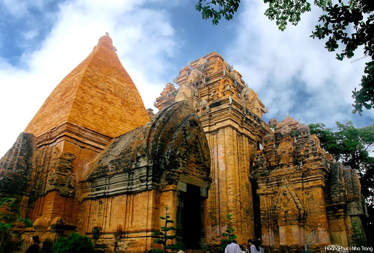 phucphuccom Độc hành Sài Gòn - Phú Yên